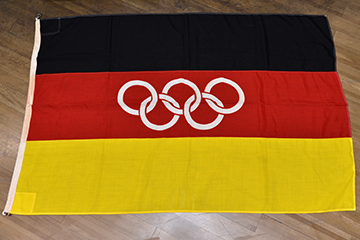 1964年東京オリンピックで使用された統一東西ドイツ国旗