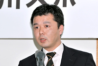 石井 十郎 氏