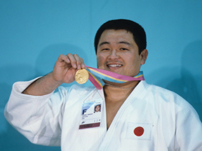 ロサンゼルス・オリンピック無差別級で金メダルに輝いた山下泰裕（1984年）