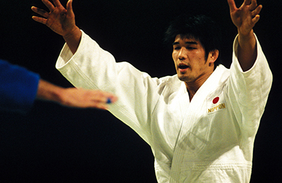 世界柔道選手権ミュンヘン大会100kg級で優勝。(2001年)