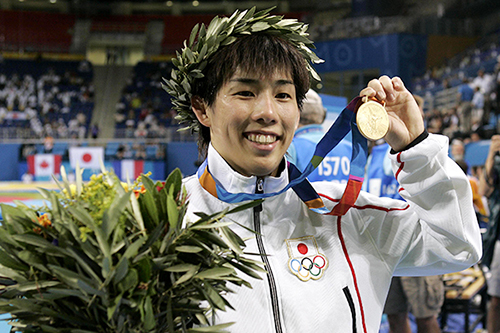 オリンピック新競技となったアテネ大会で金メダルを獲得（2004年）