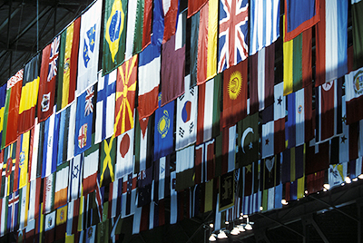 オリンピック競技会場に掲げられた万国旗