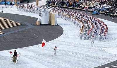長野冬季オリンピック開会式で入場する日本選手団（1998年）