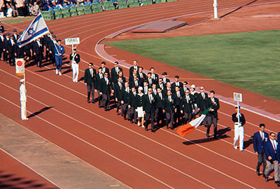 東京オリンピック開会式で入場するアイルランド選手団（1964年）