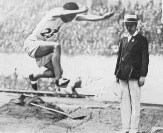 アムステルダム大会三段跳で日本人初の金メダルに輝いた織田幹雄（1928年）