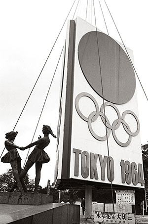 上野公園のオリンピックモニュメント