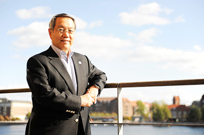 2016東京オリンピック・パラリンピック招致委員会事務総長を務める（2009年コペンハーゲン）