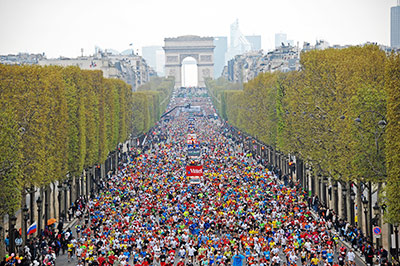 50000人ものランナーが参加して毎年4月に開催されるパリマラソン