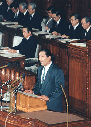 国会での代表質問（1998年）