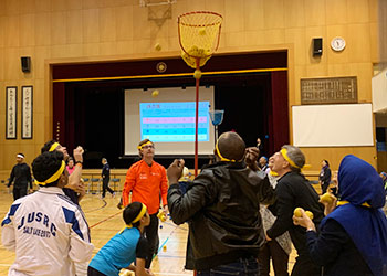 アクティビティプログラム「日本の運動会」を体験