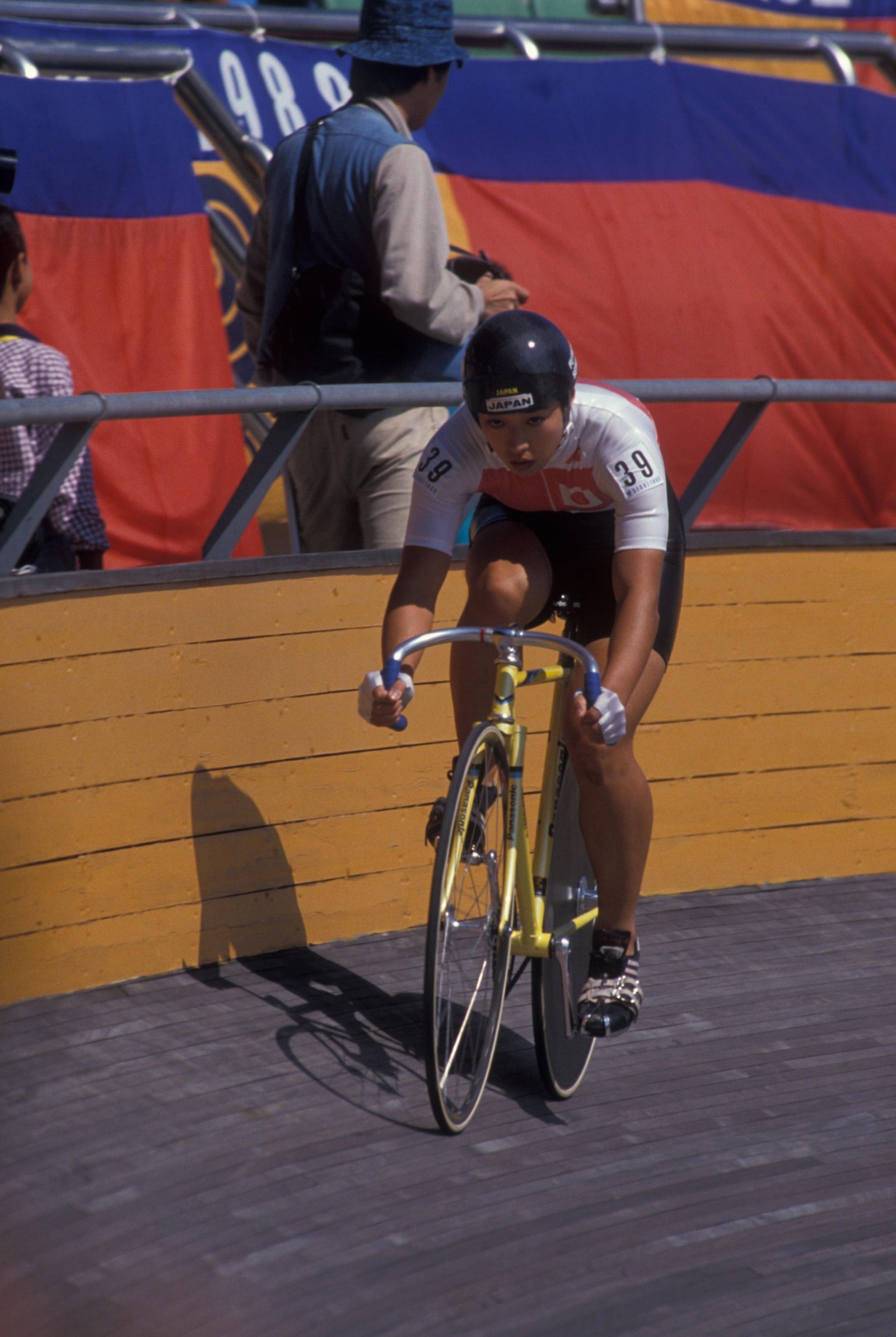 Hashimoto competed as a track cyclist at the 1988 Seoul Summer Games. ©Photo Kishimoto