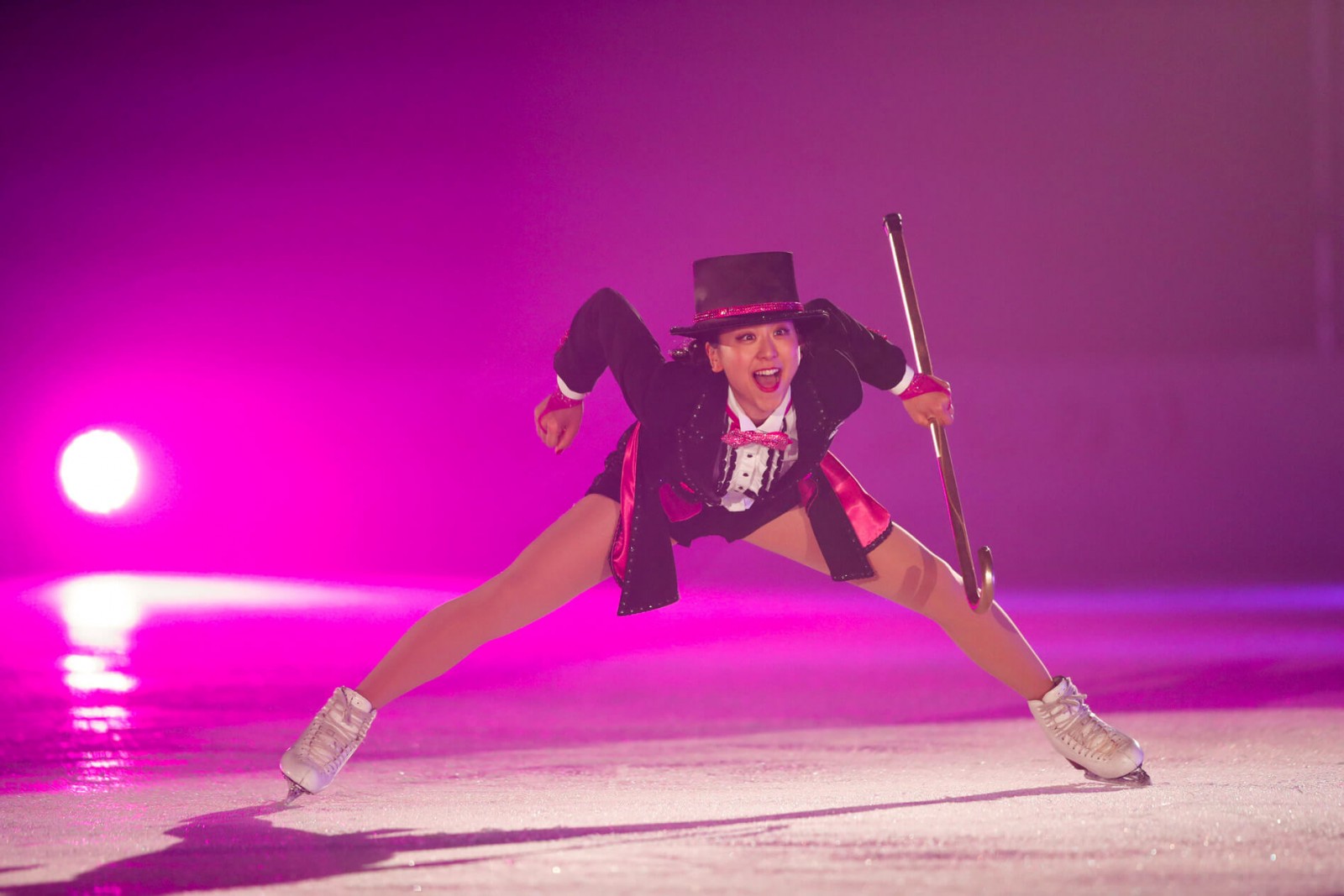 Performing in the Thanks Tour of over 200 ice shows at 50 venues, held over three years between May 2018 and September 2020.