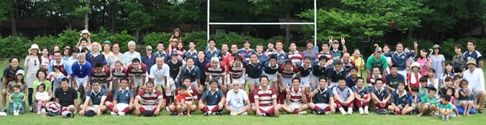 Hiroki Kuwabara, seated center, was Endo’s mentor at Chuo University and created the Kurumi Club to explore more enjoyable approaches to playing rugby. (Image via Kurumi Club )