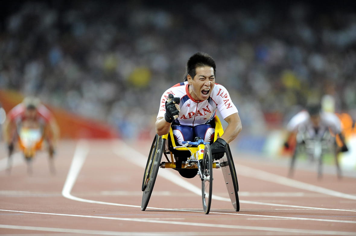 Tomoya Ito was already 45 when he set new world records en route to winning gold medals in the 400-meter and 800-meter wheelchair races (T52) at the 2008 Beijing Games. ©Photo Kishimoto