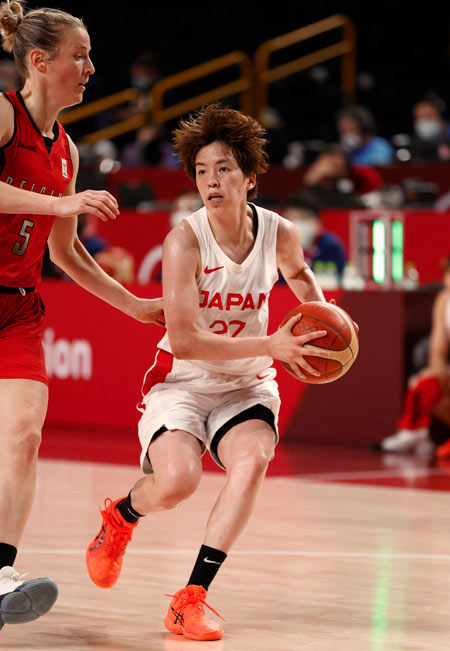 Saki Hayashi with the ball in the game against Belgium. 
