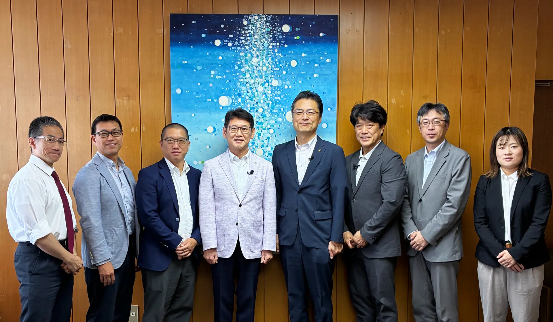 （右から）名寄市スポーツ政策課小田主査（2025年度フェロー育成プログラム修了生）、池野担当課長、松澤Nスポーツコミッションなよろ事務局長、加藤剛士市長
