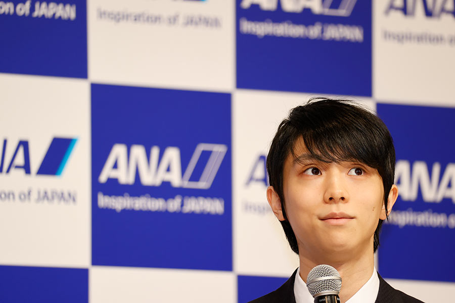 2022年7月、決意表明記者会見での羽生結弦(写真:三船貴光/フォート・キシモト)