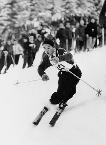 1956年コルチナ・ダンペッツォ冬季大会で銀メダルを獲得した猪谷
