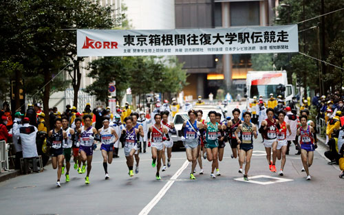 2012年1月2日、東京箱根間往復大学駅伝競走（箱根駅伝）のスタート