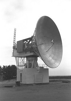 KDD茨城地上局のアンテナ（1964：KDDI）