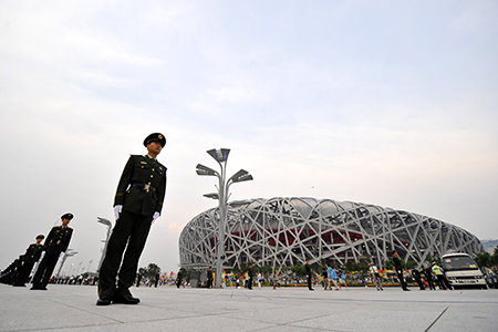 北京オリンピックのメイン会場周辺では厳重な警備体制が敷かれた。