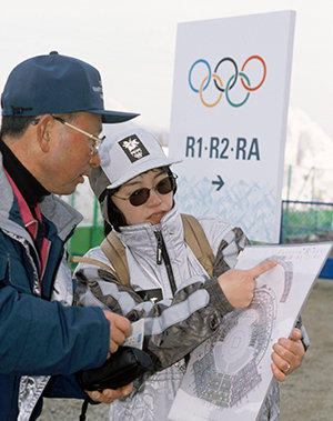 競技会場での座席案内ボランティア（1998年）