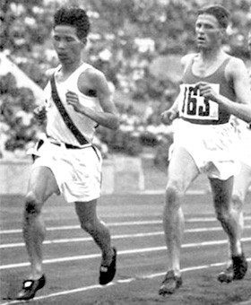 村社講平 共闘十年 額装 昭和61年元旦 幅115cm×高さ48cm×奥行3cm 陸上選手 ベルリンオリンピック選手 孤高の長距離走者 －村社講平 - オリンピック・パラリンピック