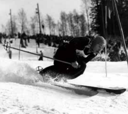 1952年オスロ大会、スキー回転で11位の結果を収める猪谷千春