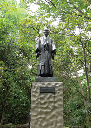 東京・文京区の占春園にある嘉納治五郎像