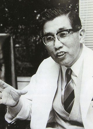 中村裕博士