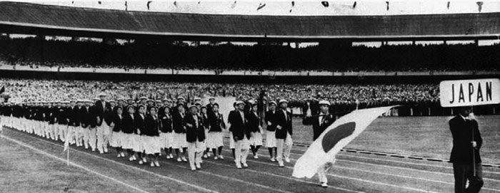 1956年メルボルンオリンピックの開会式、日本選手団の入場