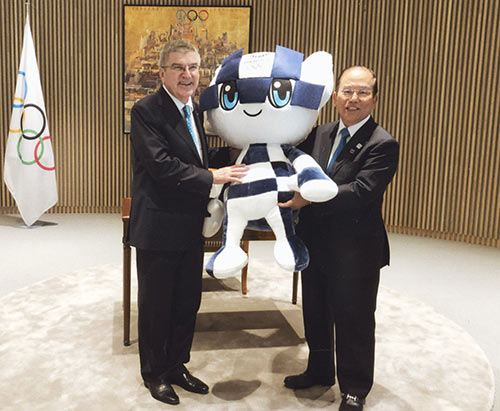 IOCバッハ会長（左）とローザンヌにて。（2019年6月）