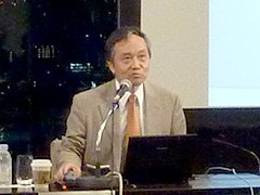 市川 宏雄 氏