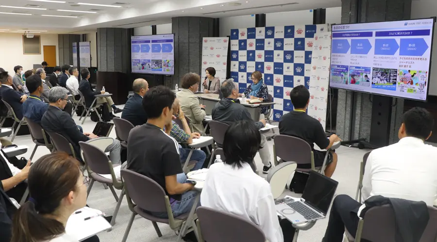 セミナーの様子。会場にも多くの人が参加し、熱心な質問も多く寄せられた。