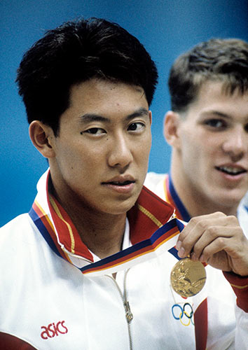 ソウルオリンピック競泳男子100m背泳で金メダルを獲得した鈴木大地（セントラルスポーツ所属/当時）（1988年）