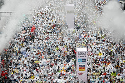 多くの市民ランナーが参加した第1回東京マラソン（2007年）