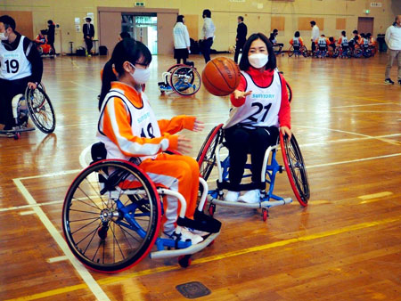 サントリー主催の車いすバスケットボールのイベントに参加