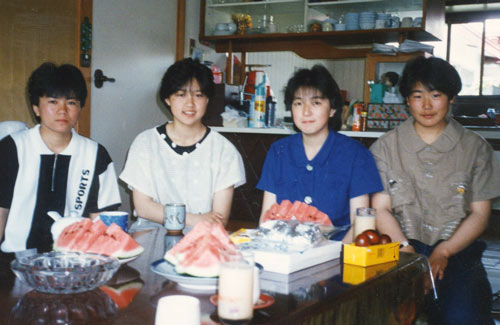 高校生時代の下宿仲間4人（左から二人目）