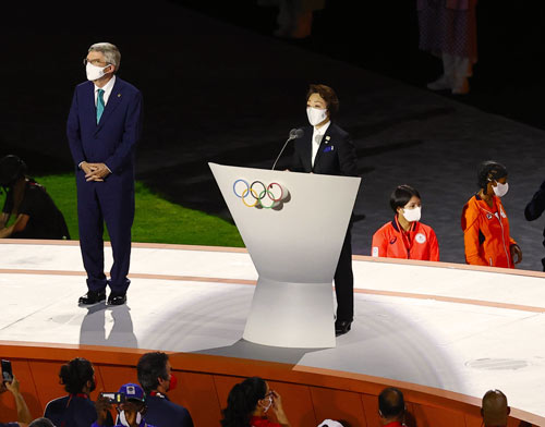東京2020オリンピック開会式で挨拶する橋本聖子組織委会長（2021年）