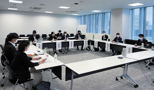 冬季産業再生機構の活動