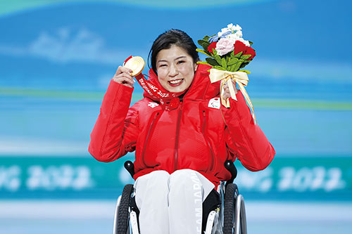 2022北京パラリンピック・アルペンスキーで金3、銀１を獲得した村岡桃佳選手