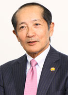 山口 泰雄